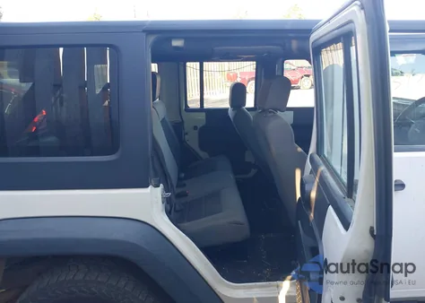 2009 Jeep Wrangler Unlimited X Rhd from USA, damaged, VIN 1J4GZ39179L711945